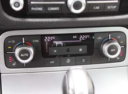 Volkswagen - Touareg