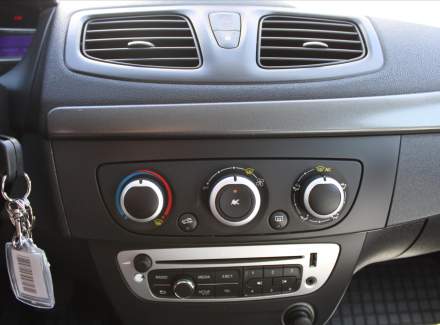 Renault - Fluence