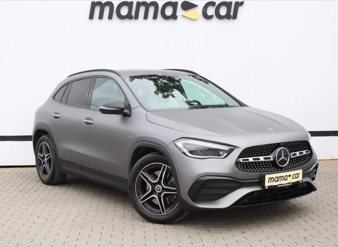 Mercedes-Benz - GLA