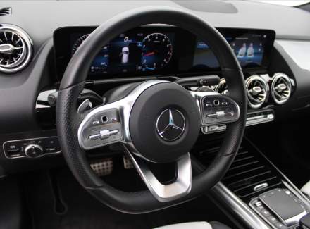 Mercedes-Benz - GLA