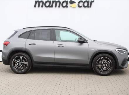Mercedes-Benz - GLA