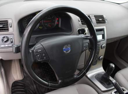 Volvo - V50