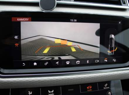 Land Rover - Range Rover Velar