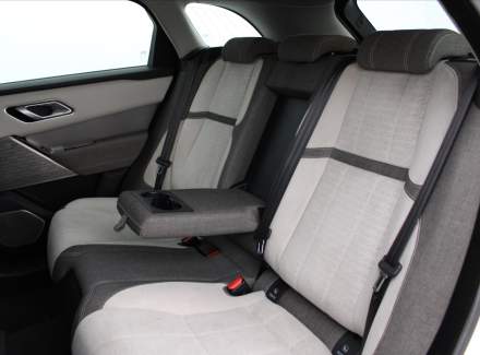Land Rover - Range Rover Velar