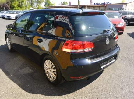 Volkswagen - Golf