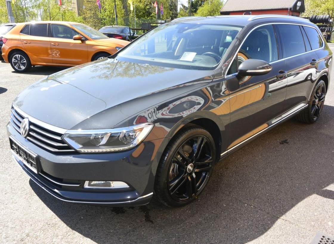 Volkswagen - Passat
