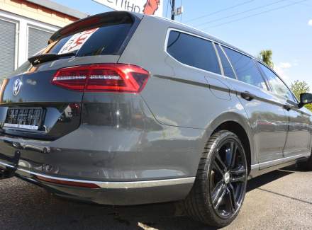 Volkswagen - Passat