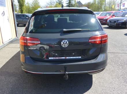 Volkswagen - Passat