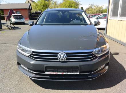 Volkswagen - Passat