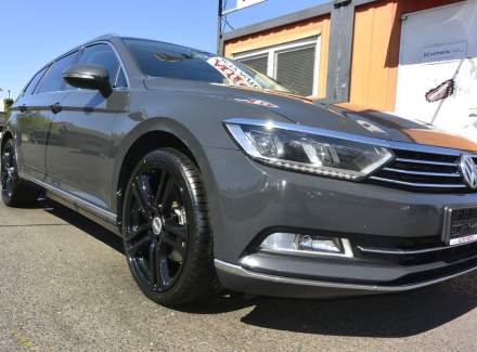 Volkswagen - Passat