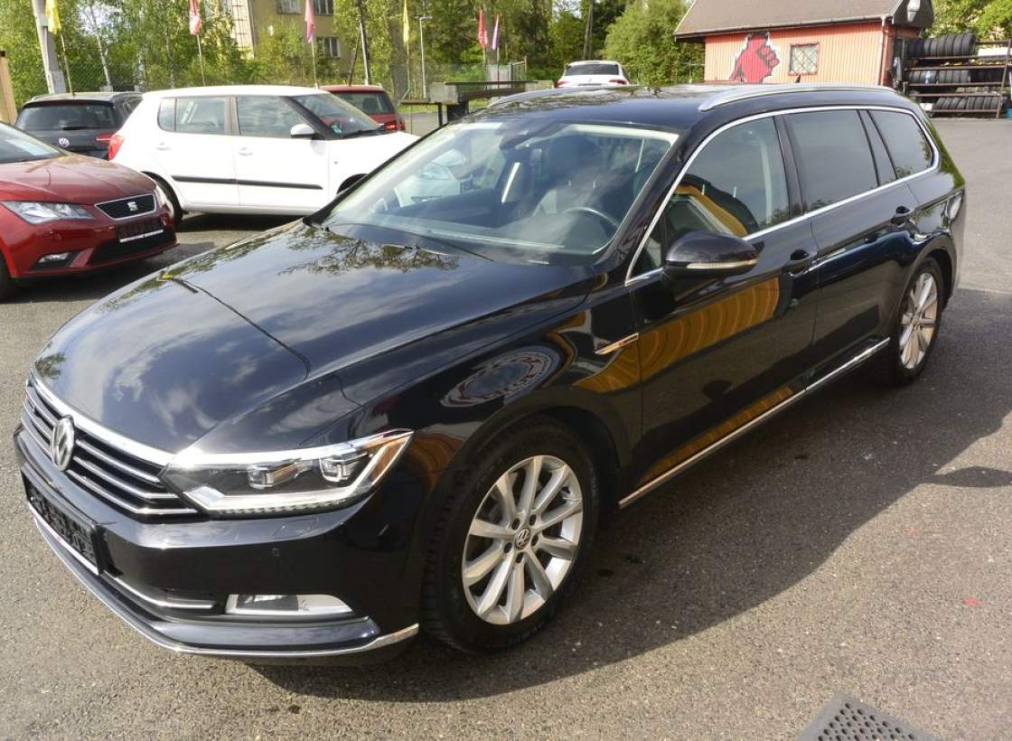 Volkswagen - Passat