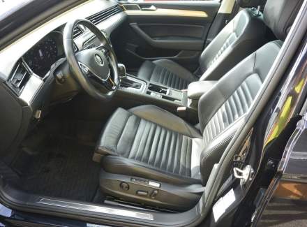 Volkswagen - Passat