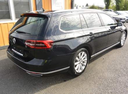 Volkswagen - Passat
