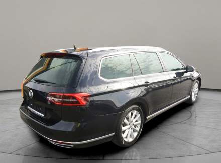 Volkswagen - Passat