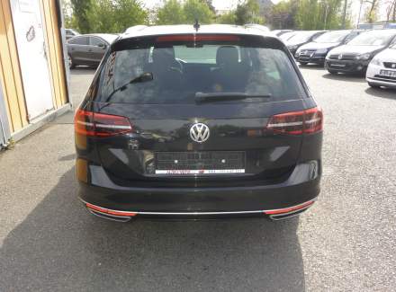 Volkswagen - Passat