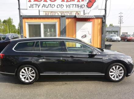 Volkswagen - Passat