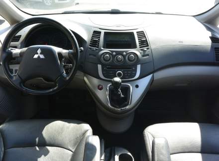 Mitsubishi - Grandis