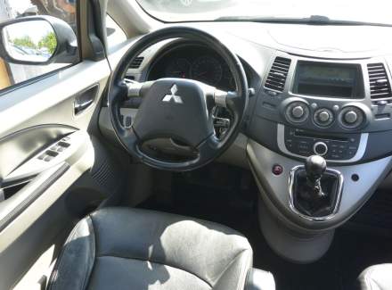 Mitsubishi - Grandis