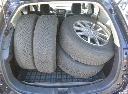 Mitsubishi - Outlander