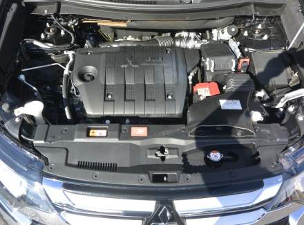 Mitsubishi - Outlander