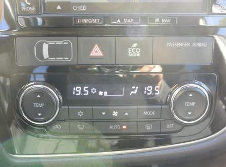 Mitsubishi - Outlander