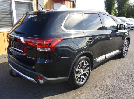 Mitsubishi - Outlander