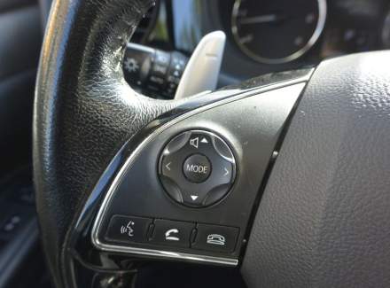 Mitsubishi - Outlander