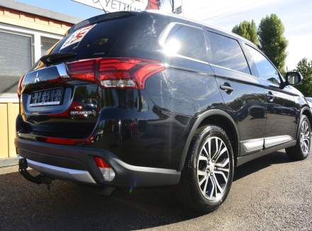 Mitsubishi - Outlander