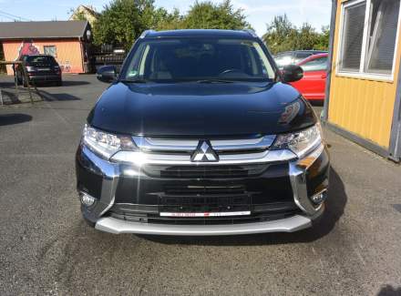 Mitsubishi - Outlander