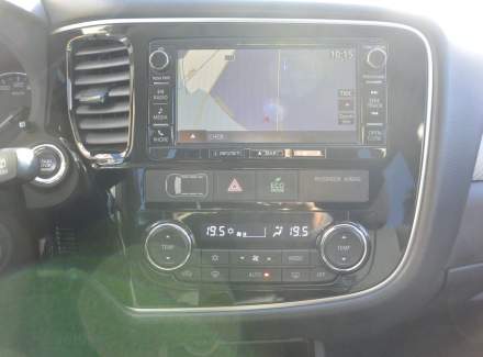 Mitsubishi - Outlander