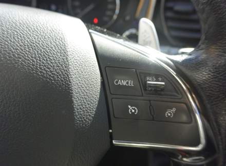 Mitsubishi - Outlander