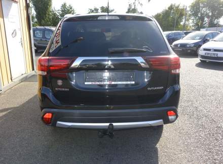 Mitsubishi - Outlander