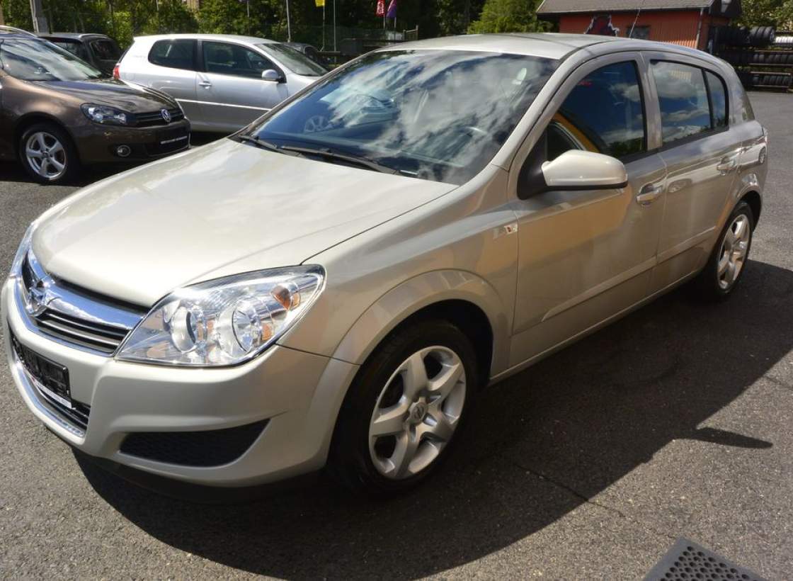 Opel - Astra