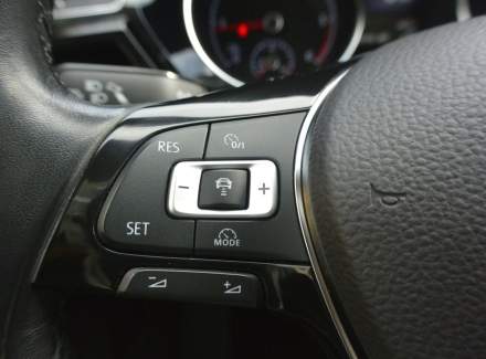 Volkswagen - Touran