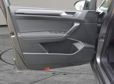 Volkswagen - Touran