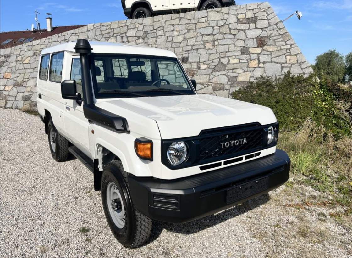 Toyota - Land Cruiser