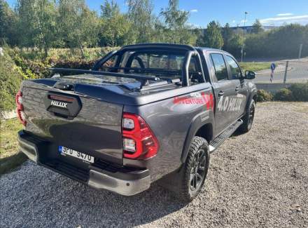 Toyota - Hilux