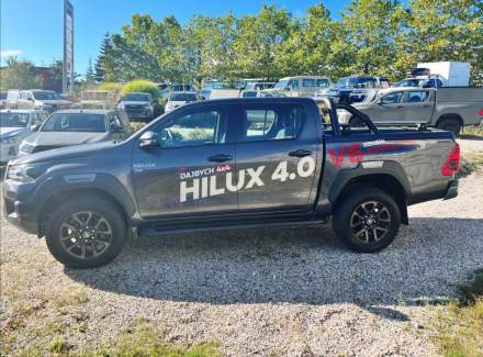 Toyota - Hilux