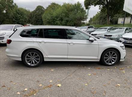 Volkswagen - Passat