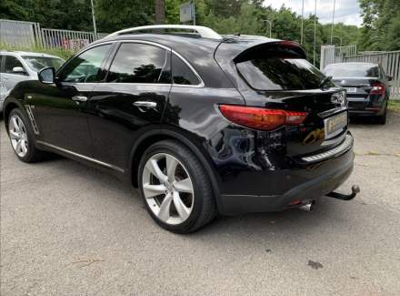 Infiniti - QX70