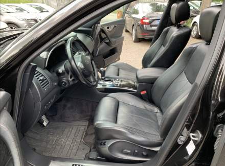 Infiniti - QX70