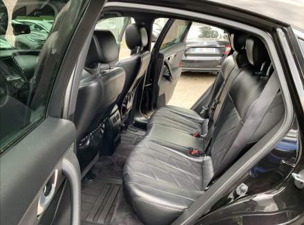 Infiniti - QX70