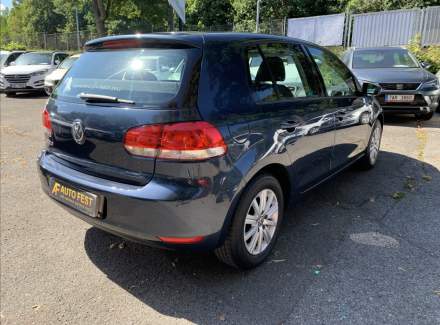Volkswagen - Golf