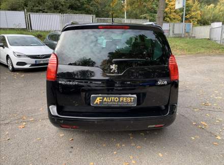 Peugeot - 5008