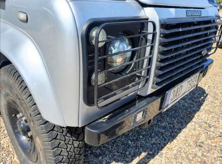 Land Rover - Defender