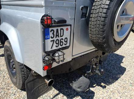 Land Rover - Defender