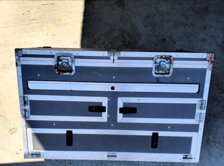 Land Rover - Defender