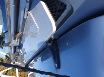 Land Rover - Defender