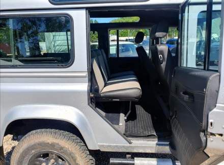 Land Rover - Defender