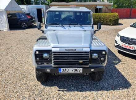 Land Rover - Defender